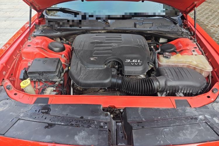 Used Dodge Challenger 2018 3.6L SXT Parallel Import Engine Bay