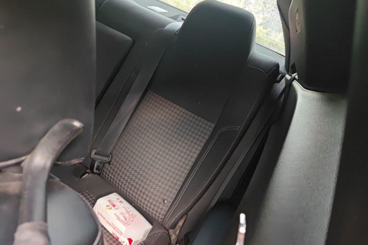 Used Dodge Challenger 2018 3.6L SXT Parallel Import Left Rear Seat