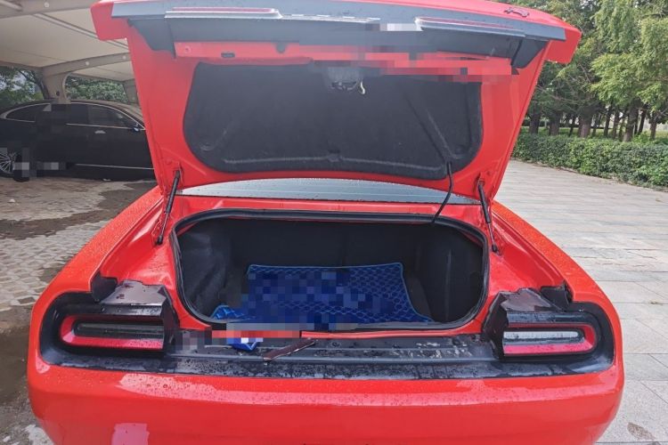 Used Dodge Challenger 2018 3.6L SXT Parallel Import Trunk