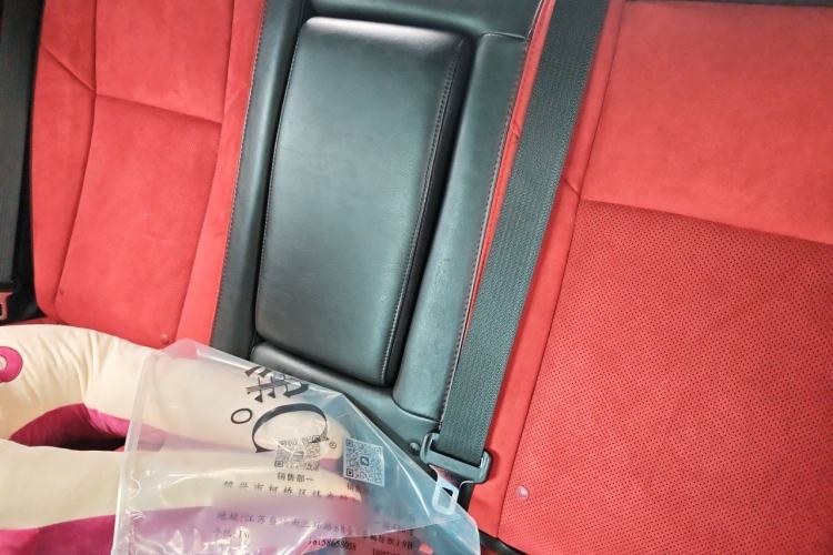 Used Dodge Challenger 2019 3.6L GT PLUS Canadian Version Left Rear Seat