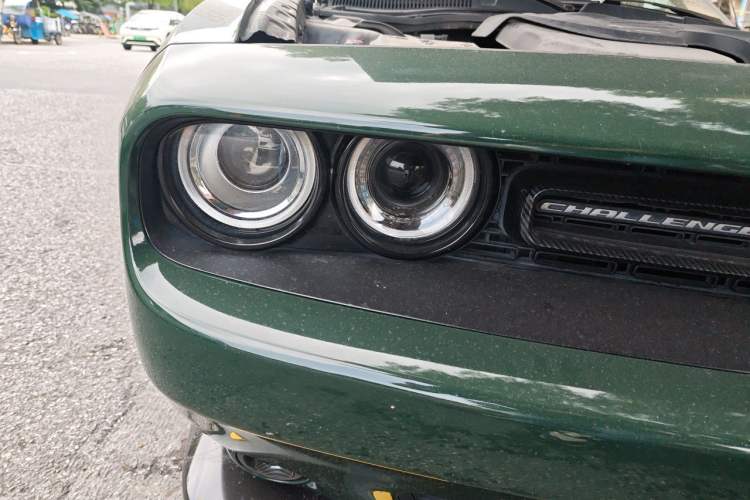 Used Dodge Challenger 2019 3.6L GT PLUS Canadian Version Right Front Headlight