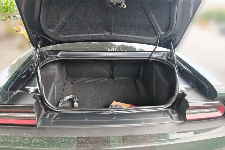 Used Dodge Challenger 2019 3.6L GT PLUS Canadian Version Trunk