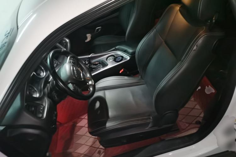 Used Dodge Challenger  Left Front Seat