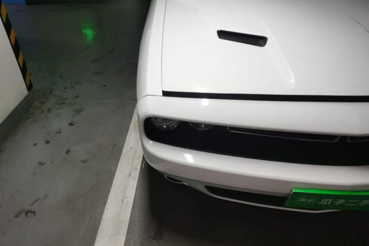 Used Dodge Challenger  Right Front Headlight
