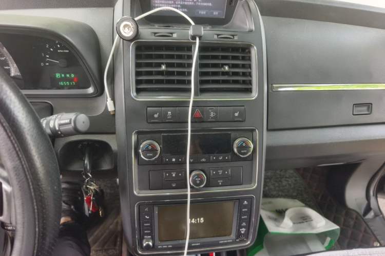 Used Dodge Journey 2009 2.7 Audio And AC Panel