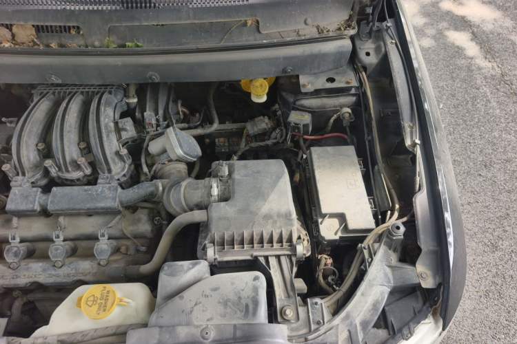 Used Dodge Journey 2009 2.7 Engine Bay Left
