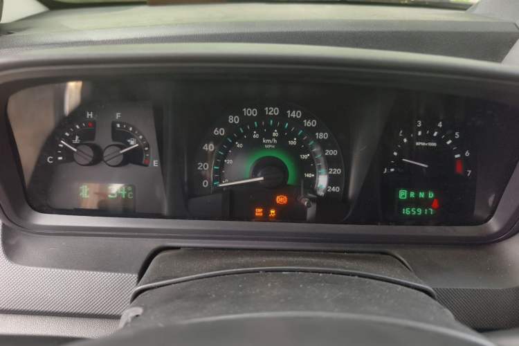 Used Dodge Journey 2009 2.7 Instrument Cluster