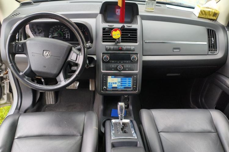 Used Dodge Journey 2009 2.7 Center Console