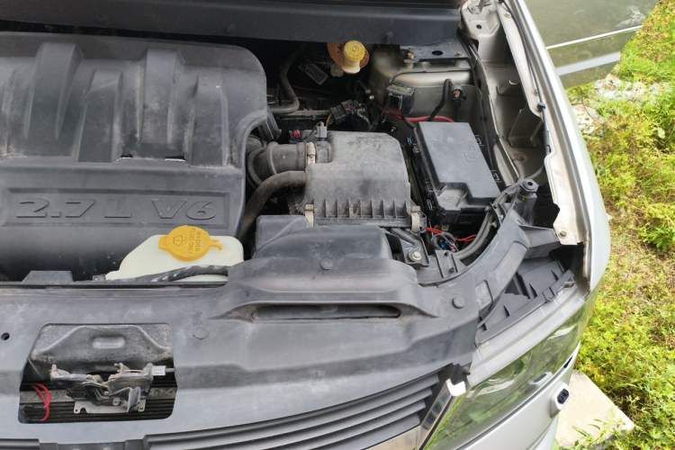 Used Dodge Journey 2009 2.7 Engine Bay Left