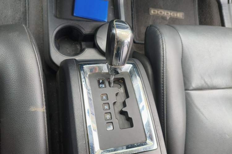 Used Dodge Journey 2009 2.7 Gear Lever
