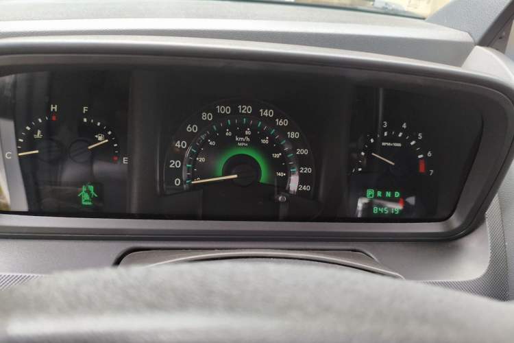 Used Dodge Journey 2009 2.7 Instrument Cluster