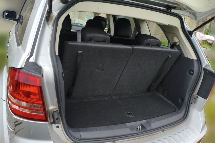 Used Dodge Journey 2009 2.7 Trunk