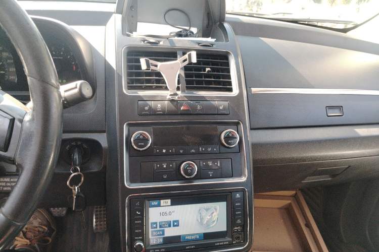 Used Dodge Journey 2010 2.7 Audio And AC Panel