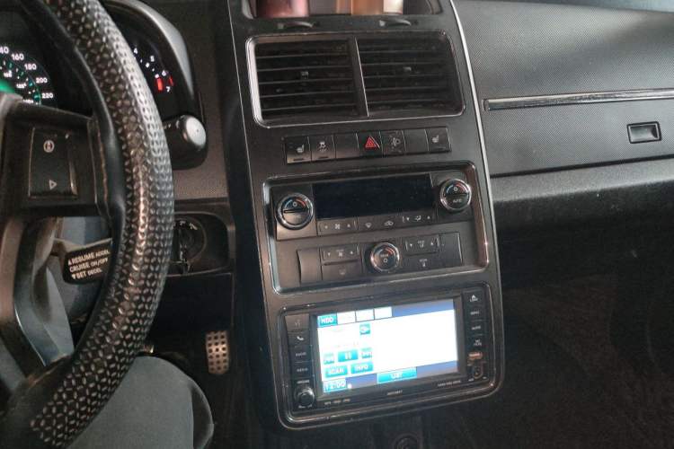 Used Dodge Journey 2010 2.7 Audio And AC Panel