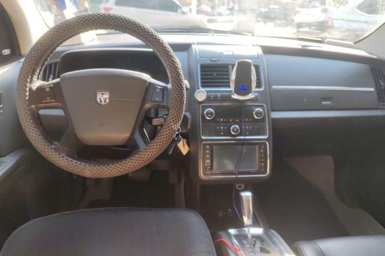 Used Dodge Journey 2010 2.7 Center Console