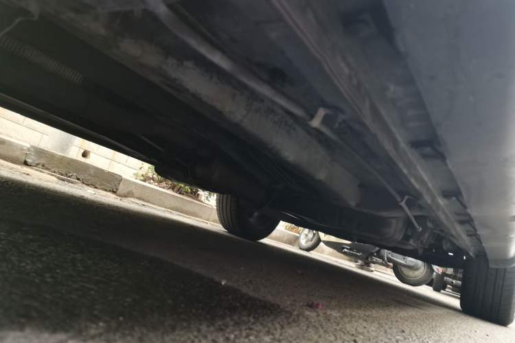 Used Dodge Journey 2010 2.7 Chassis Front Left