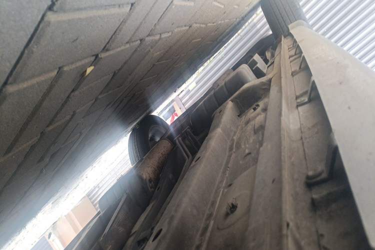 Used Dodge Journey 2010 2.7 Chassis Front Right