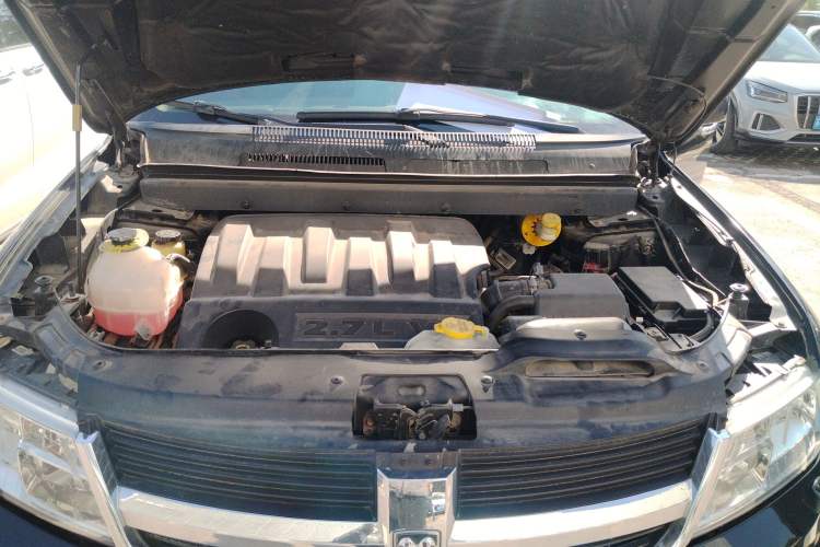 Used Dodge Journey 2010 2.7 Engine Bay