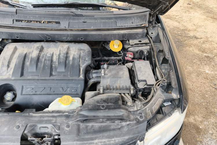 Used Dodge Journey 2010 2.7 Engine Bay Left