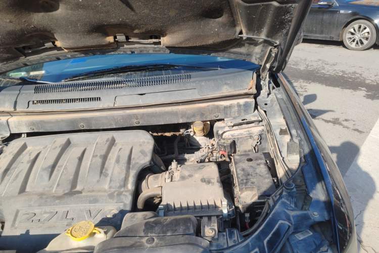 Used Dodge Journey 2010 2.7 Engine Bay Left