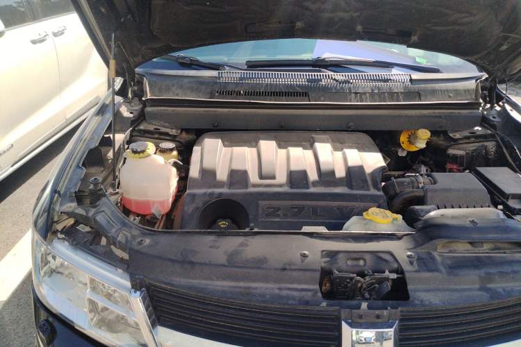 Used Dodge Journey 2010 2.7 Engine Bay Right