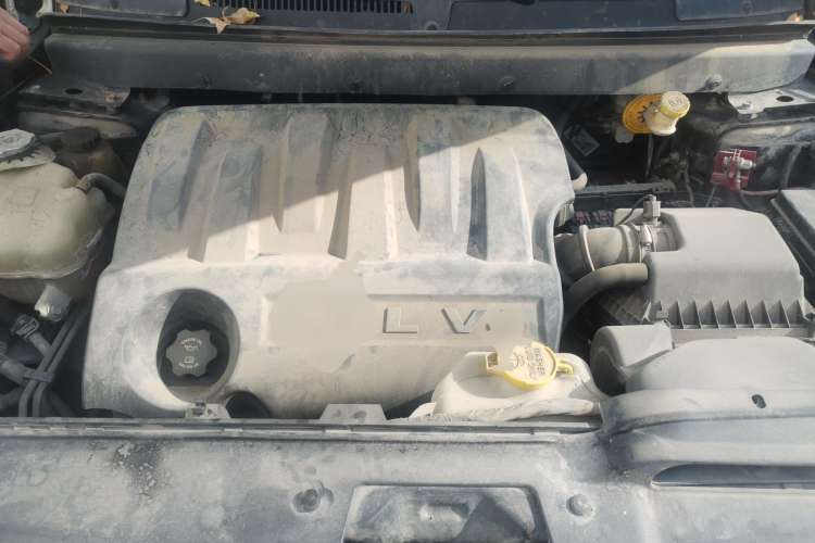 Used Dodge Journey 2010 2.7 Engine Bay