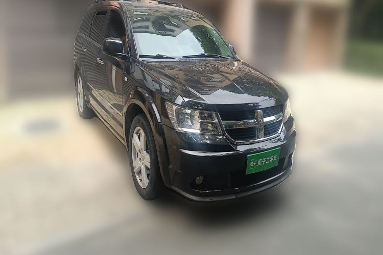 Used Dodge Journey 2010 2.7 Front Right 45 Deg