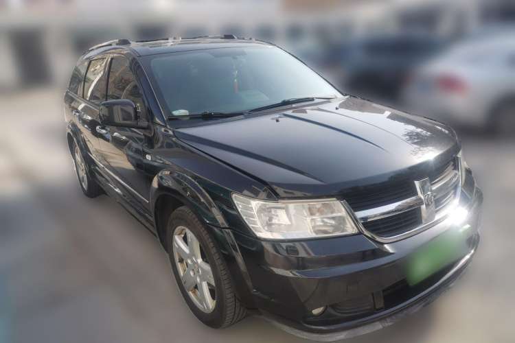 Used Dodge Journey 2010 2.7 Front Right 45 Deg