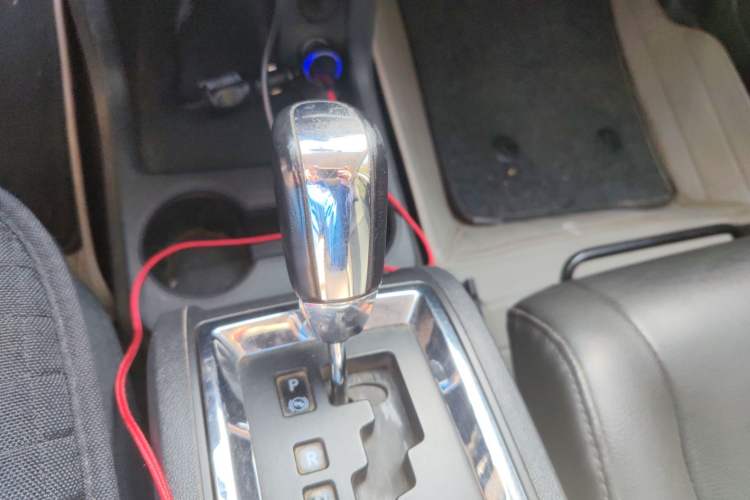 Used Dodge Journey 2010 2.7 Gear Lever