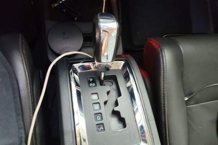 Used Dodge Journey 2010 2.7 Gear Lever