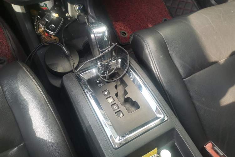 Used Dodge Journey 2010 2.7 Gear Lever