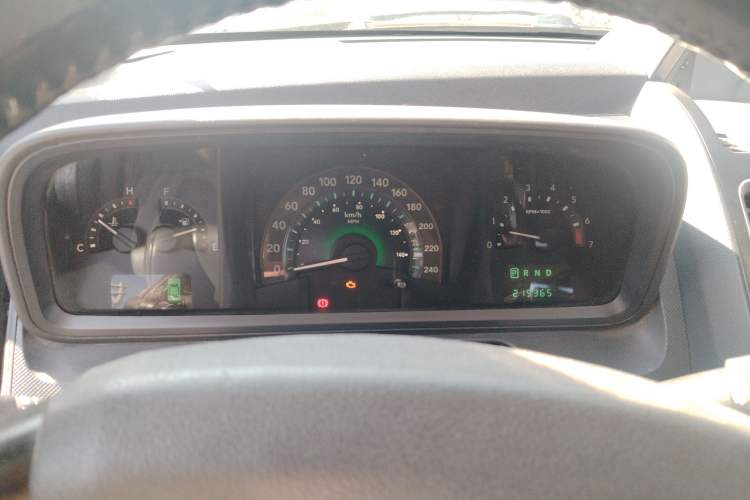Used Dodge Journey 2010 2.7 Instrument Cluster