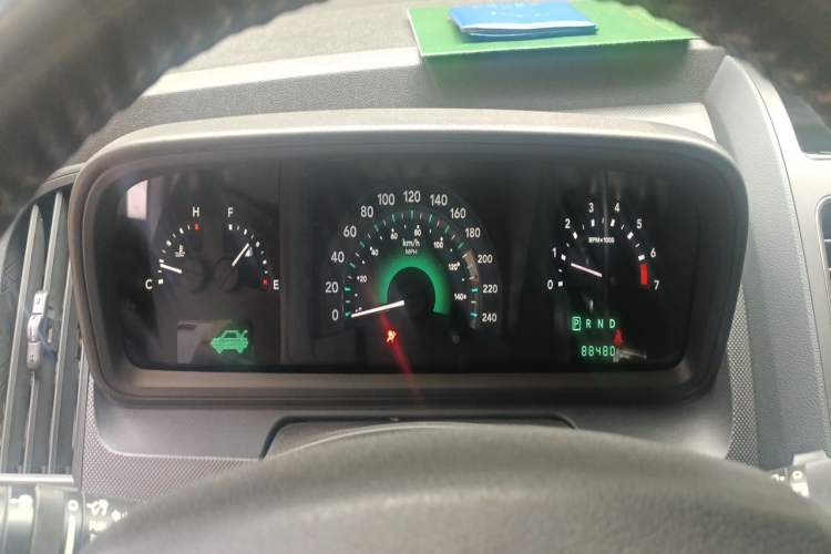 Used Dodge Journey 2010 2.7 Instrument Cluster