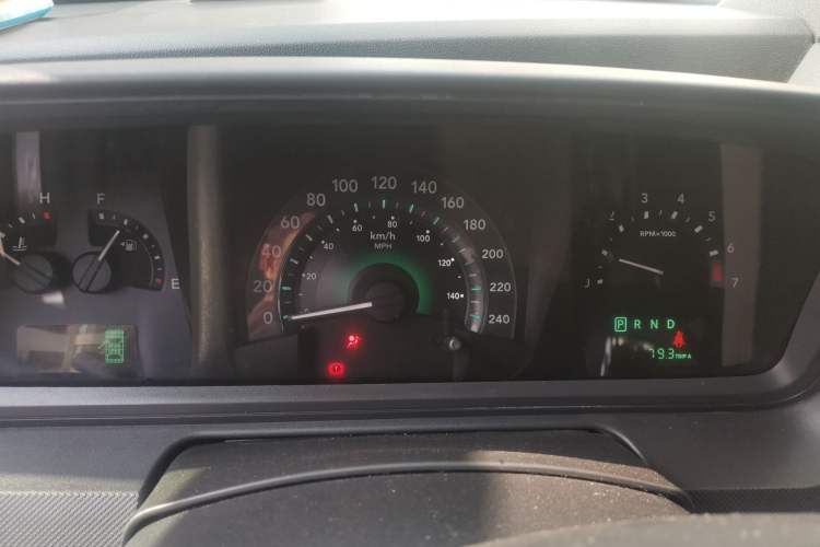 Used Dodge Journey 2010 2.7 Instrument Cluster