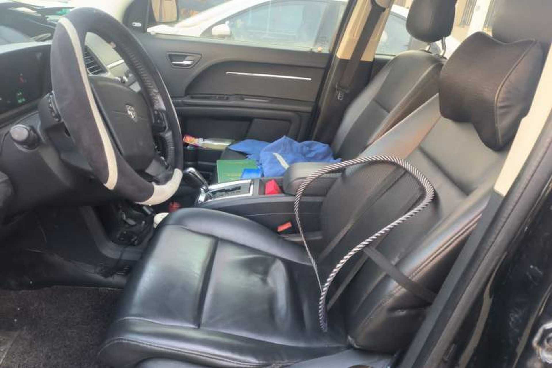 Used Dodge Journey 2010 2.7 Left Front Seat