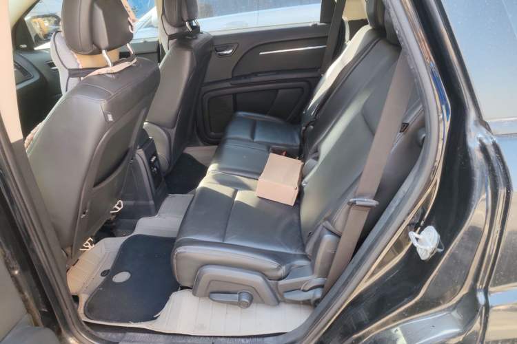 Used Dodge Journey 2010 2.7 Left Rear Seat