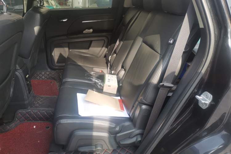 Used Dodge Journey 2010 2.7 Left Rear Seat