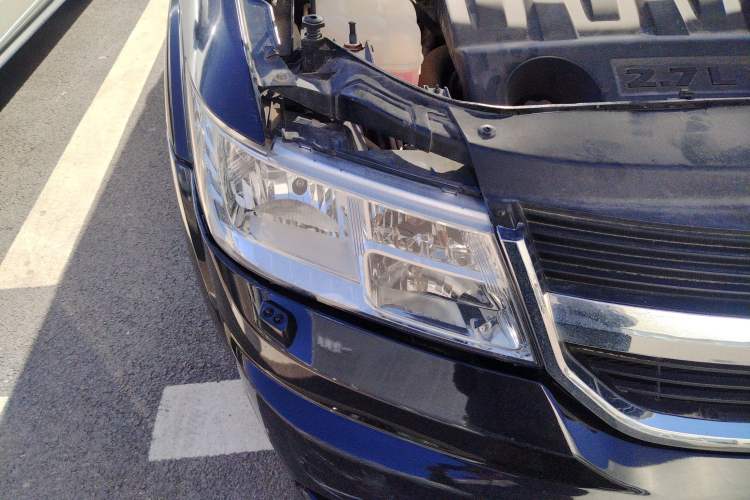 Used Dodge Journey 2010 2.7 Right Front Headlight