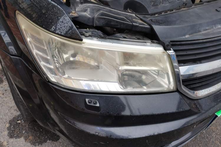 Used Dodge Journey 2010 2.7 Right Front Headlight
