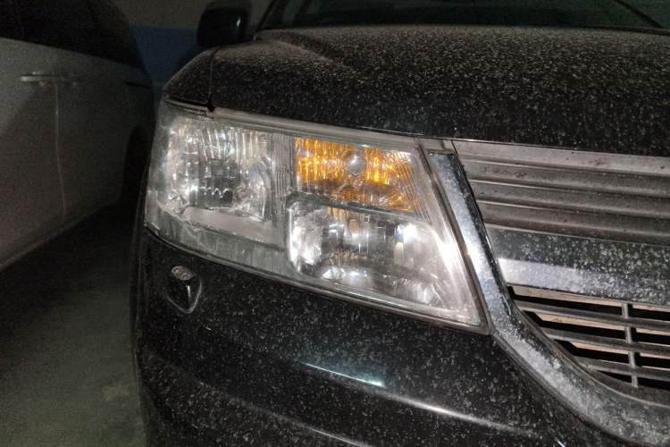 Used Dodge Journey 2010 2.7 Right Front Headlight