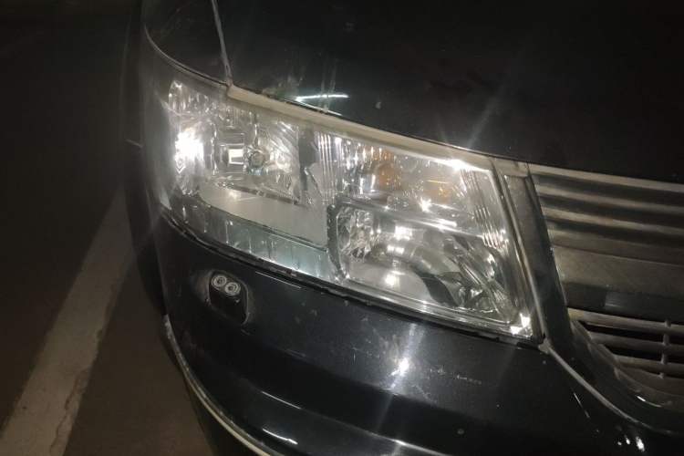 Used Dodge Journey 2010 2.7 Right Front Headlight