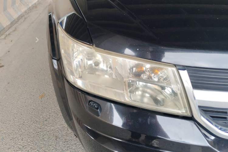 Used Dodge Journey 2010 2.7 Right Front Headlight