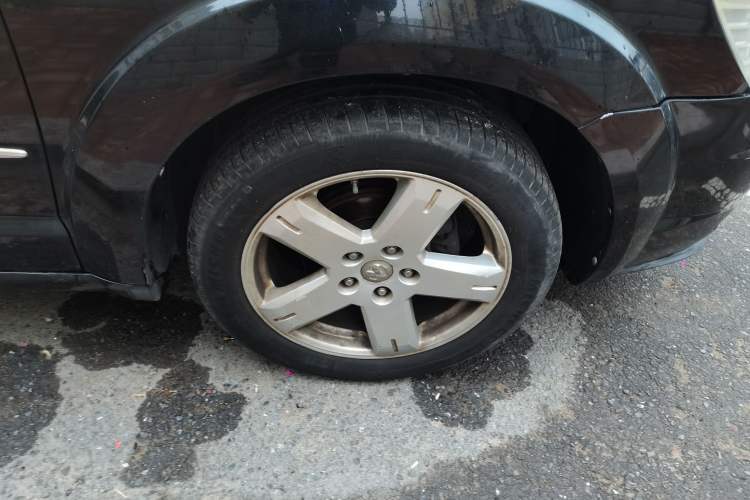 Used Dodge Journey 2010 2.7 Right Front Wheel Hub
