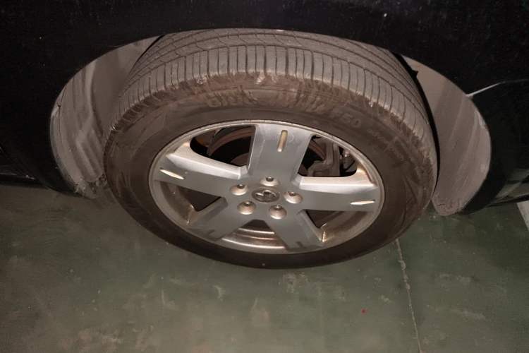 Used Dodge Journey 2010 2.7 Right Front Wheel Hub