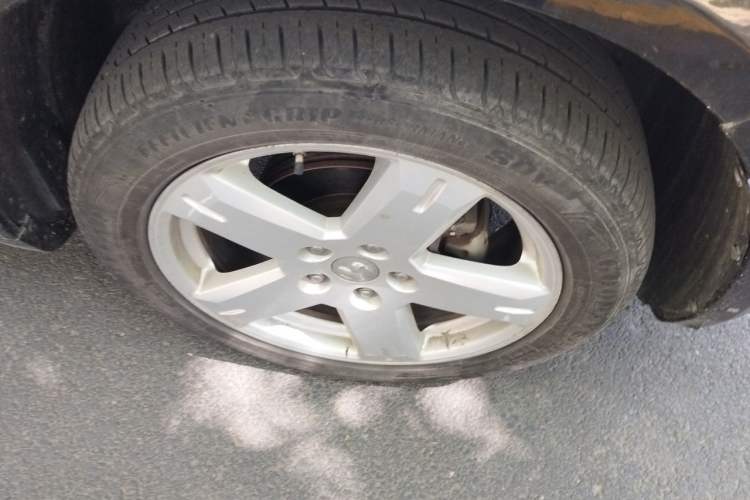 Used Dodge Journey 2010 2.7 Right Front Wheel Hub
