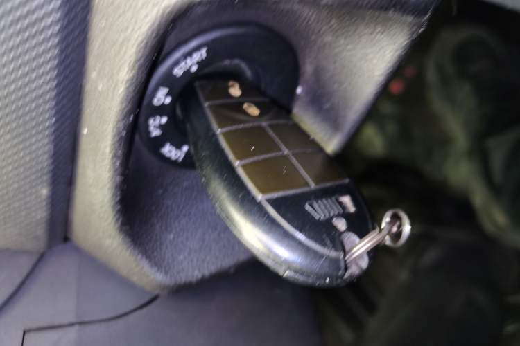 Used Dodge Journey 2010 2.7 Vehicle Key