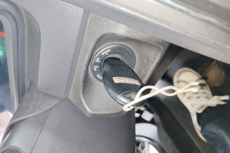 Used Dodge Journey 2010 2.7 Vehicle Key