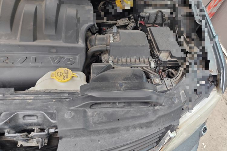 Used Dodge Journey 2010 2.7 Engine Bay Left