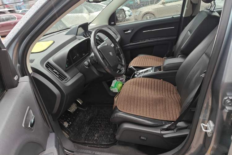 Used Dodge Journey 2010 2.7 Left Front Seat