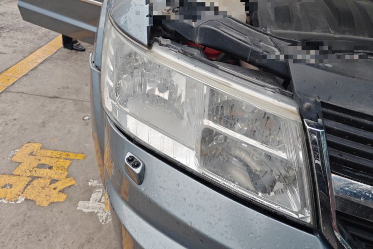 Used Dodge Journey 2010 2.7 Right Front Headlight